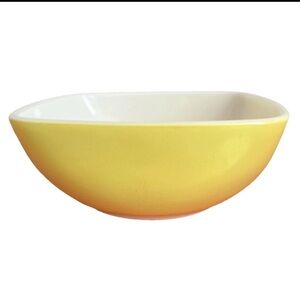 Vintage Pyrex Bowl Dish 410 Yellow Glass Small Hostess‎ Set 12 Ounce Oz
